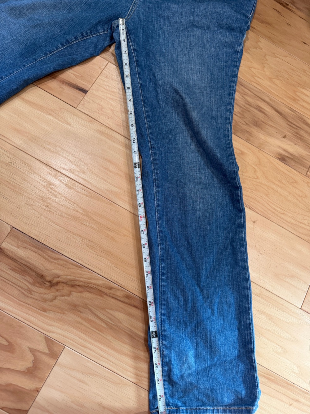 L.L.Bean Favorite Fit Jeans Womens 10 Regular Medium Wash Bootcut Stretch Denim - Picture 5 of 8